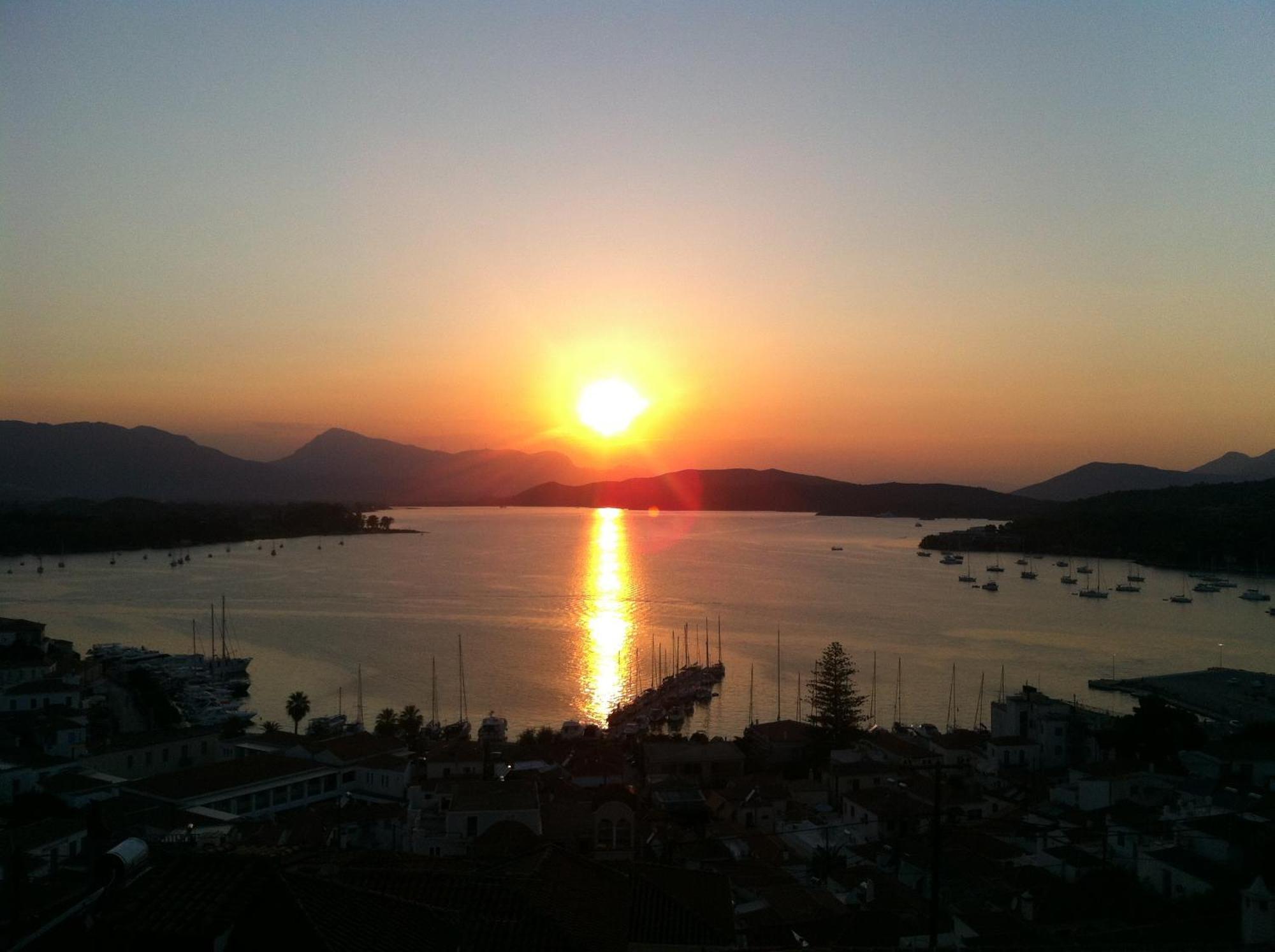 Summer Dream Poros Town 外观 照片